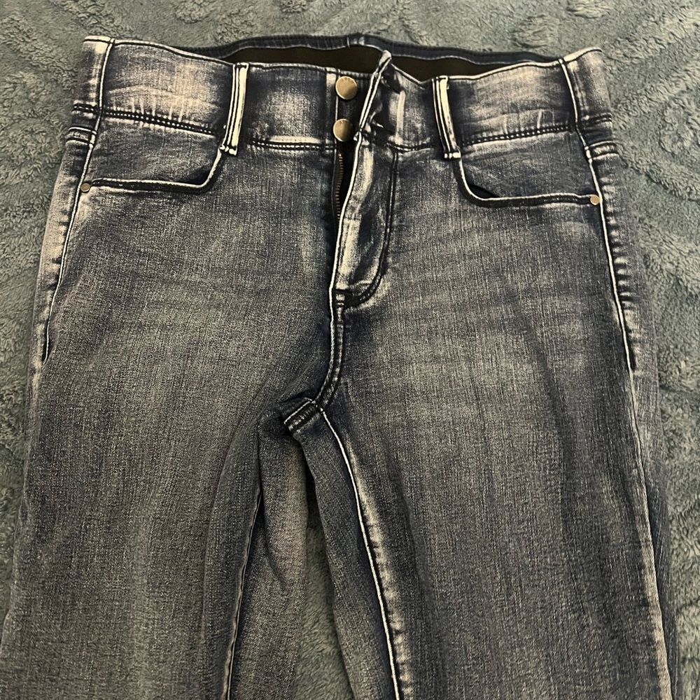 Apt. 9 High Rise Faded Blue Jeans